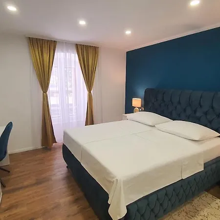 بيت ضيافة Gold Luxury سبليت