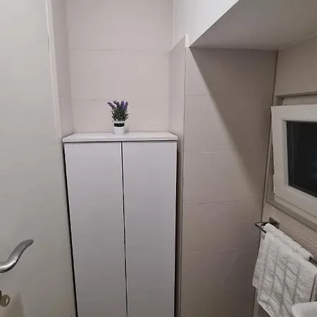 Gold Luxury بيت ضيافة