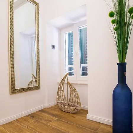 Gold Luxury بيت ضيافة